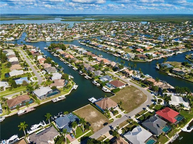1540 Buccaneer CT, Marco Island, FL 34145