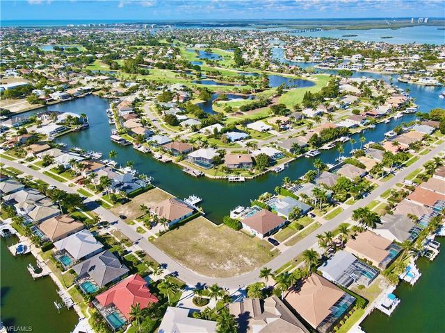 1540 Buccaneer CT, Marco Island, FL 34145