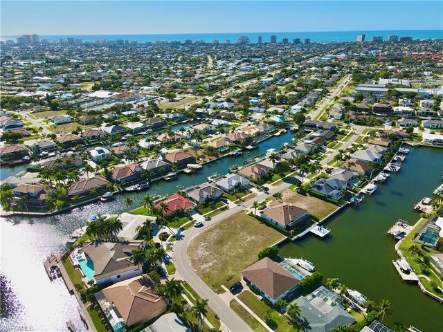 1540 Buccaneer CT, Marco Island, FL 34145