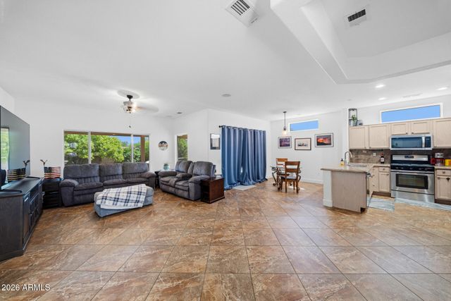 15950 W QUAIL CREEK Lane, Surprise, AZ 85374