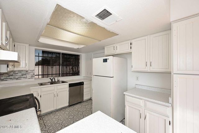 8002 N 106TH Avenue, Peoria, AZ 85345