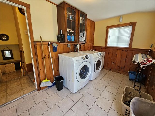 461 River Road, Lincoln, RI 02865
