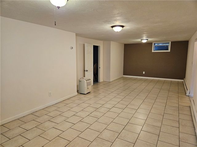 461 River Road, Lincoln, RI 02865