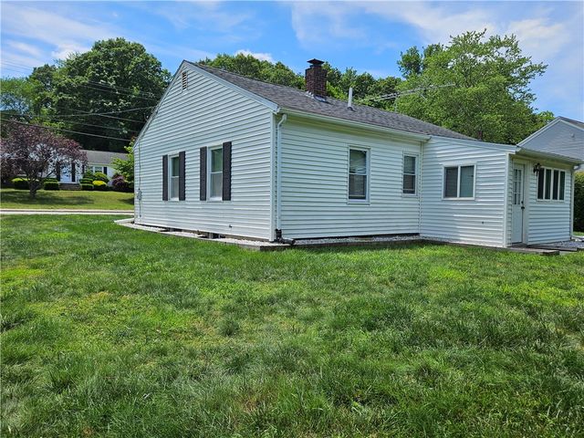 461 River Road, Lincoln, RI 02865