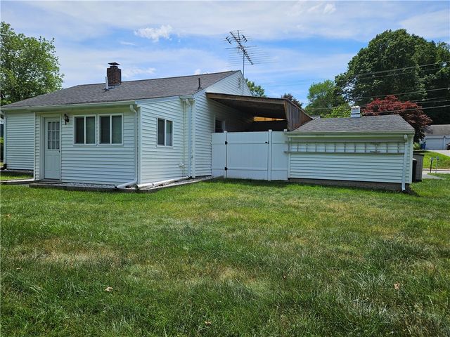 461 River Road, Lincoln, RI 02865