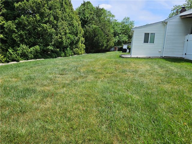 461 River Road, Lincoln, RI 02865