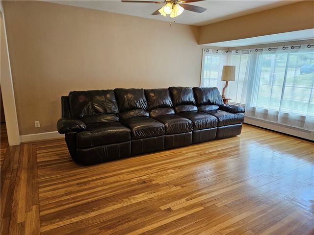 461 River Road, Lincoln, RI 02865
