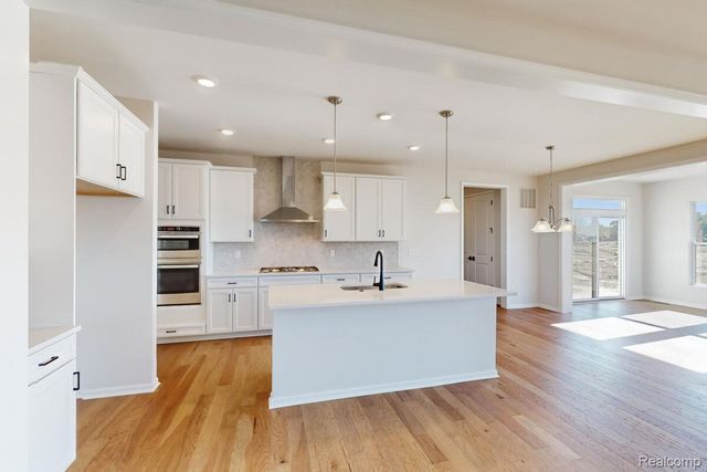 11705 Powell Ridge Lane, Washington Township, MI 48094