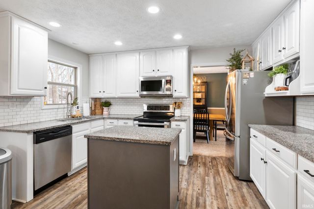 7561 Ridgeview Lane, Lafayette, IN 47905