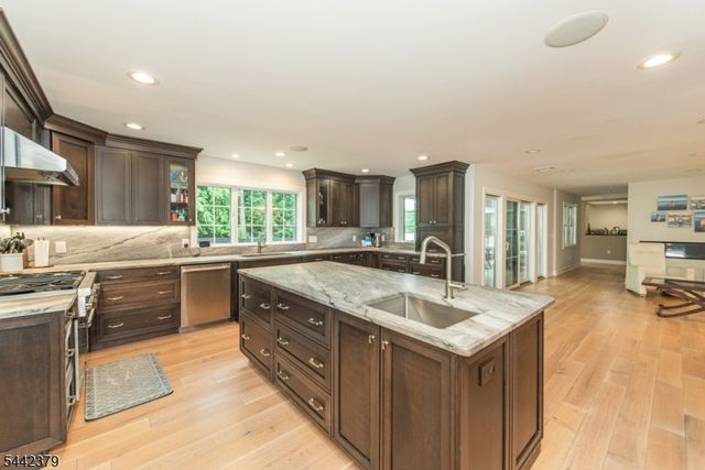 57 Coventry Rd, Wayne Twp., NJ 07470