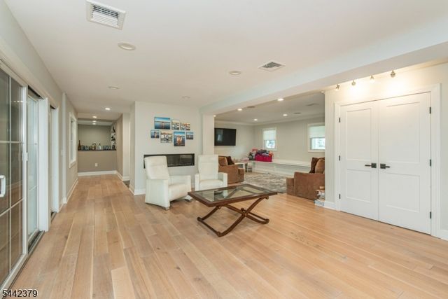 57 Coventry Rd, Wayne Twp., NJ 07470