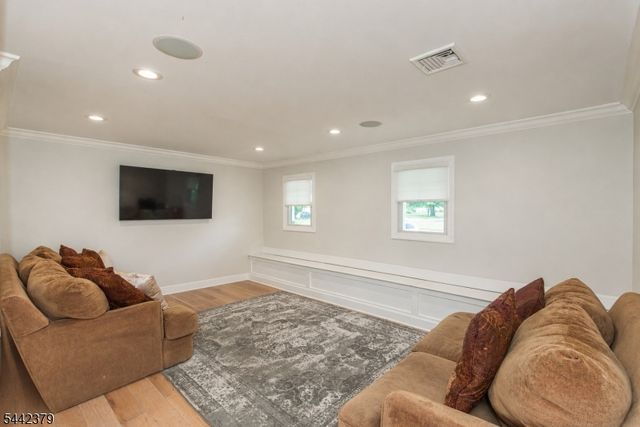 57 Coventry Rd, Wayne Twp., NJ 07470