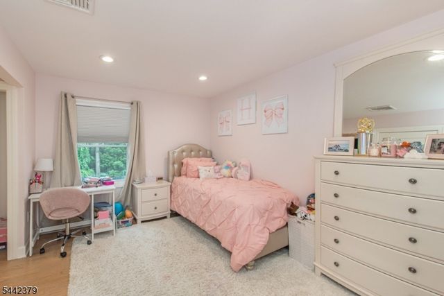 57 Coventry Rd, Wayne Twp., NJ 07470