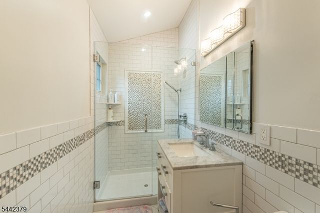 57 Coventry Rd, Wayne Twp., NJ 07470
