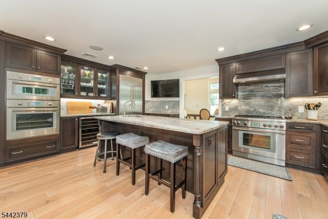 57 Coventry Rd, Wayne Twp., NJ 07470