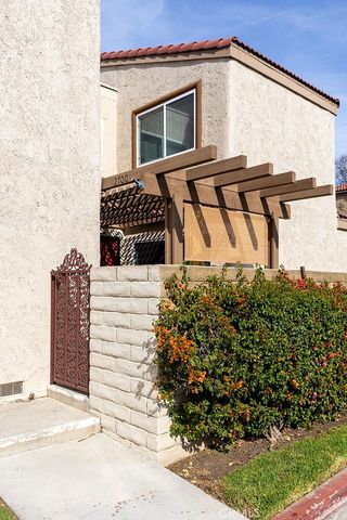 2700 Via Portola, Fullerton, CA 92835