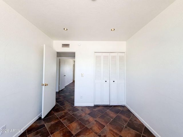 2702 W CARTER Drive, Tempe, AZ 85282