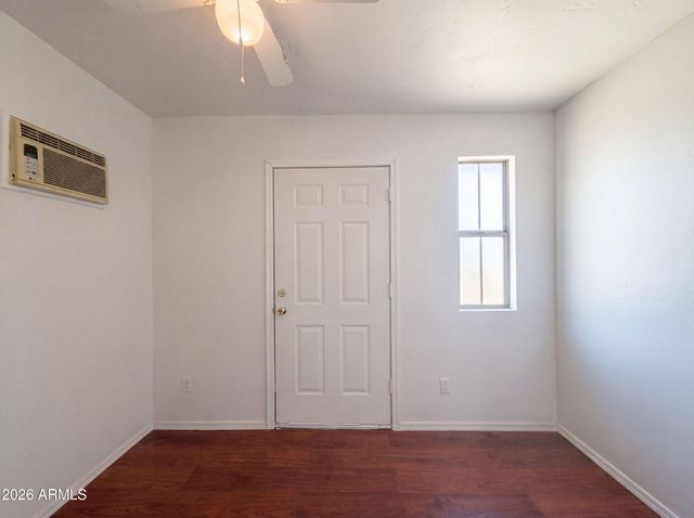 2702 W CARTER Drive, Tempe, AZ 85282