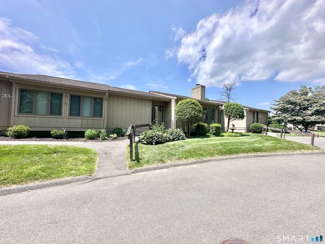 33 Pilgrim Harbor B, Wallingford, CT 06492