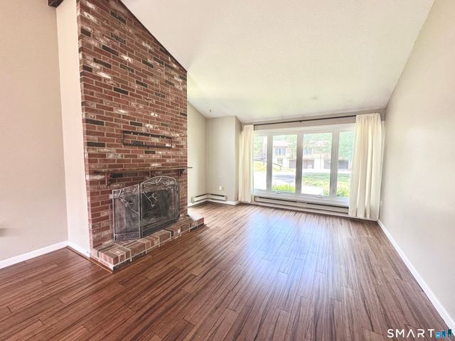 33 Pilgrim Harbor B, Wallingford, CT 06492