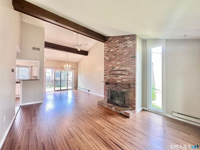 33 Pilgrim Harbor B, Wallingford, CT 06492