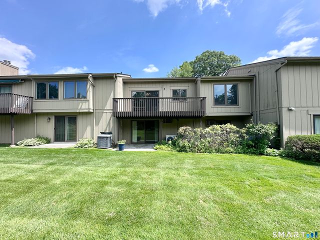 33 Pilgrim Harbor B, Wallingford, CT 06492