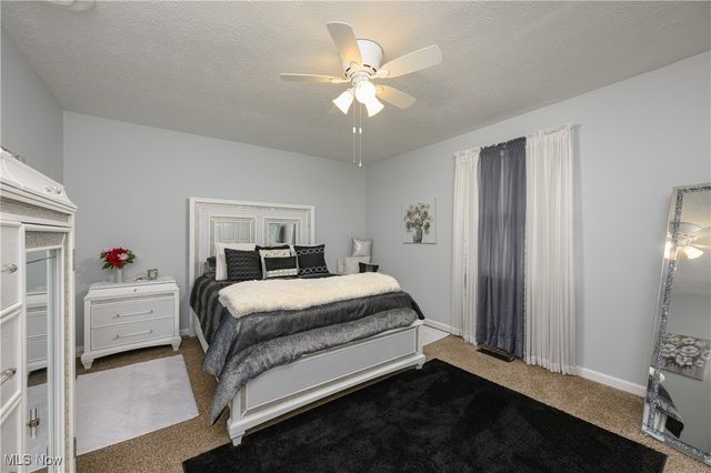 1735 Ledgewood Boulevard NE, Massillon, OH 44646