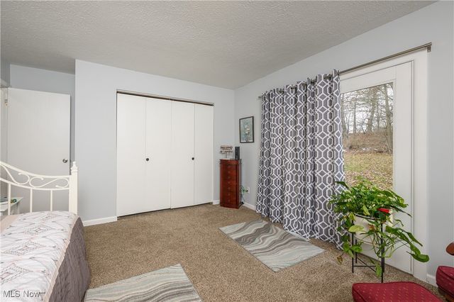 1735 Ledgewood Boulevard NE, Massillon, OH 44646