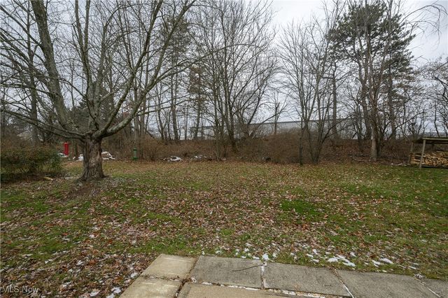 1735 Ledgewood Boulevard NE, Massillon, OH 44646