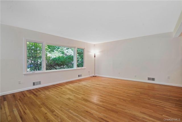 124 Northfield Avenue, Dobbs Ferry, NY 10522