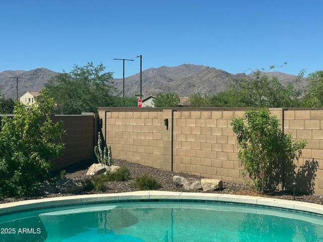 18879 W CHOLLA Street, Surprise, AZ 85388