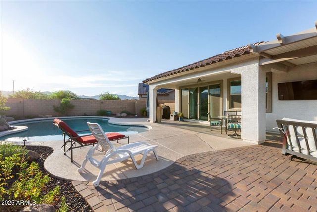 18879 W CHOLLA Street, Surprise, AZ 85388
