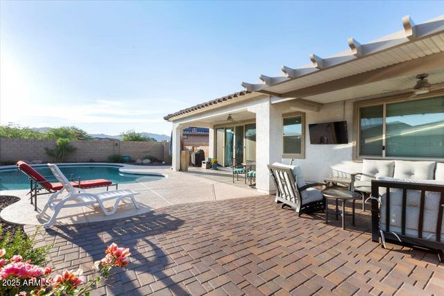 18879 W CHOLLA Street, Surprise, AZ 85388