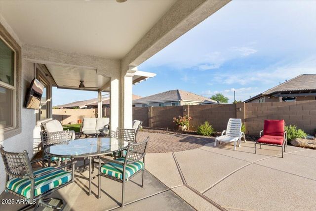 18879 W CHOLLA Street, Surprise, AZ 85388