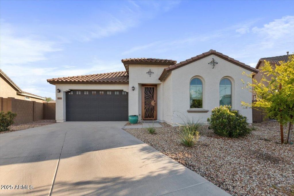 18879 W CHOLLA Street, Surprise, AZ 85388