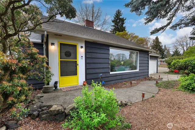 18 Ponce de Leon Crk SW, Lakewood, WA 98499