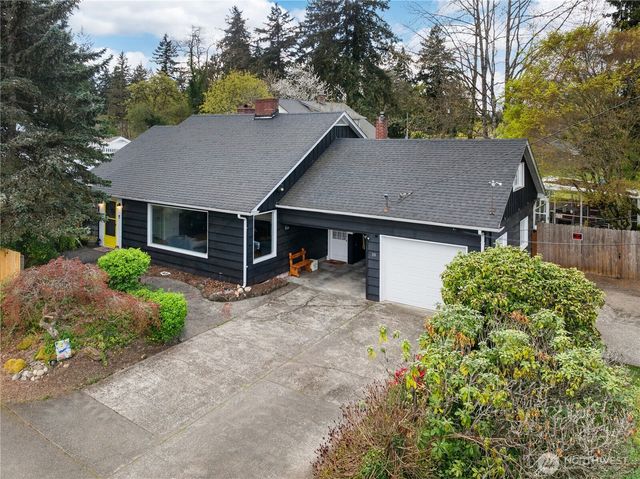 18 Ponce de Leon Crk SW, Lakewood, WA 98499
