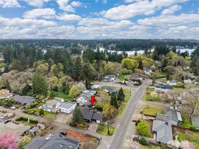 18 Ponce de Leon Crk SW, Lakewood, WA 98499