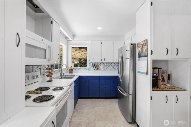 18 Ponce de Leon Crk SW, Lakewood, WA 98499