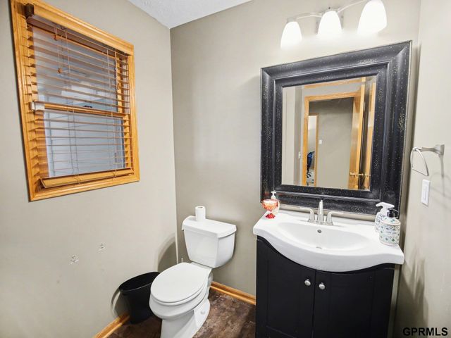 7400 S 17 Street, Lincoln, NE 68512