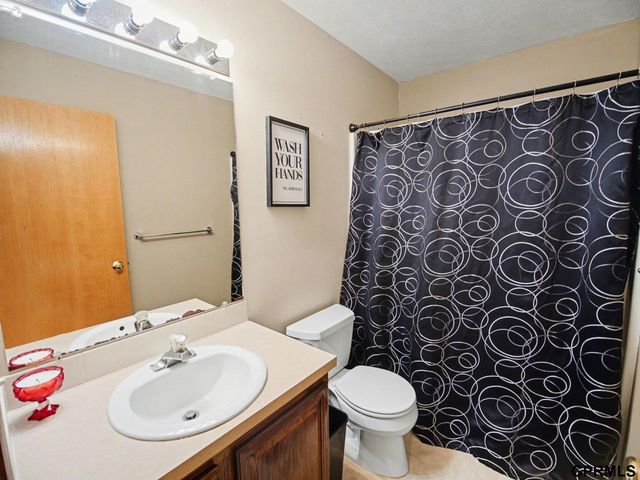 7400 S 17 Street, Lincoln, NE 68512