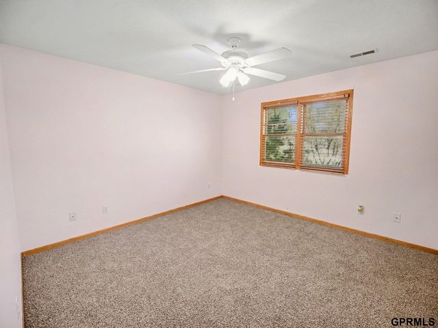 7400 S 17 Street, Lincoln, NE 68512