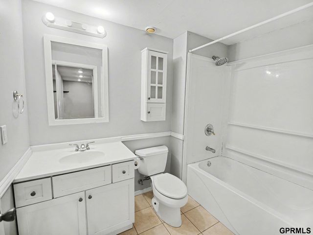 7400 S 17 Street, Lincoln, NE 68512