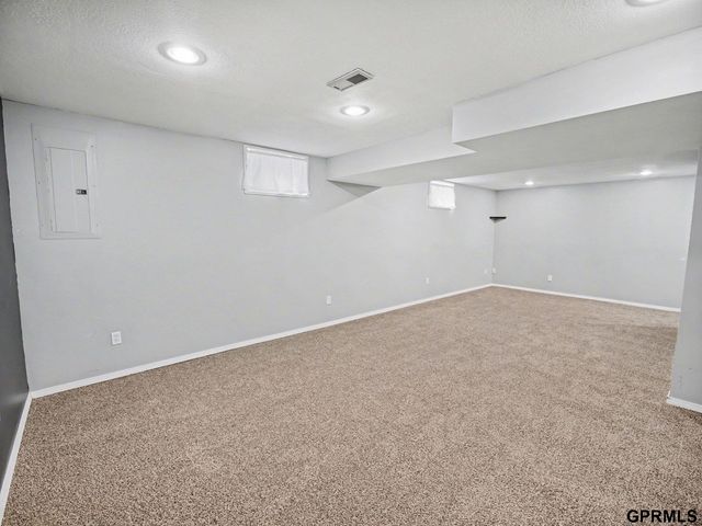 7400 S 17 Street, Lincoln, NE 68512