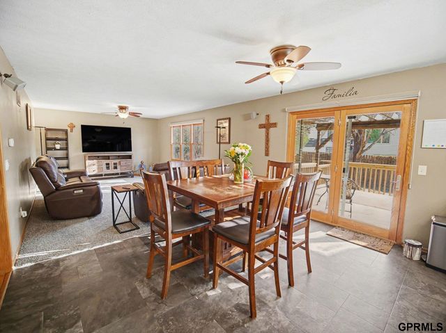 7400 S 17 Street, Lincoln, NE 68512