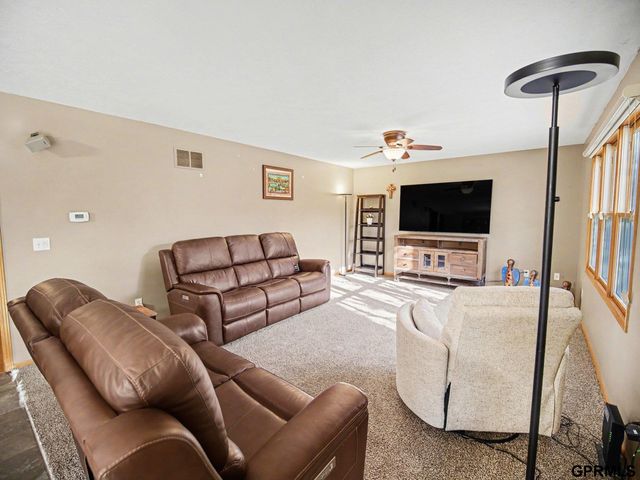 7400 S 17 Street, Lincoln, NE 68512