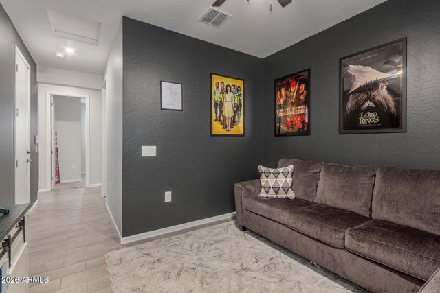 2709 E HOUSTON Avenue, Apache Junction, AZ 85119