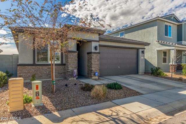 2709 E HOUSTON Avenue, Apache Junction, AZ 85119