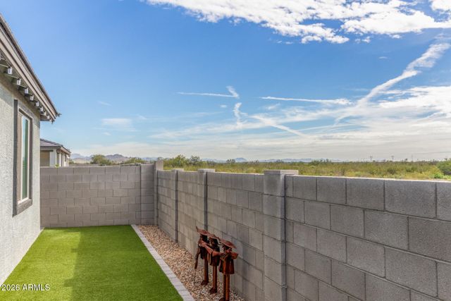 2709 E HOUSTON Avenue, Apache Junction, AZ 85119