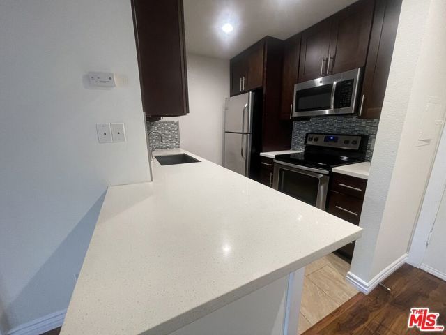 525 S Ardmore Avenue 260, Los Angeles, CA 90020